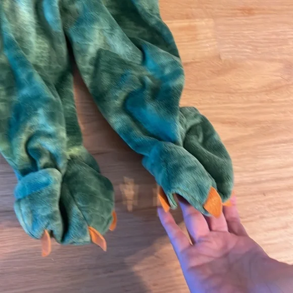 Little Kids Green Dinosaur Dragon Costume, full zip with tail, size 12 mo - Picture 10 of 11